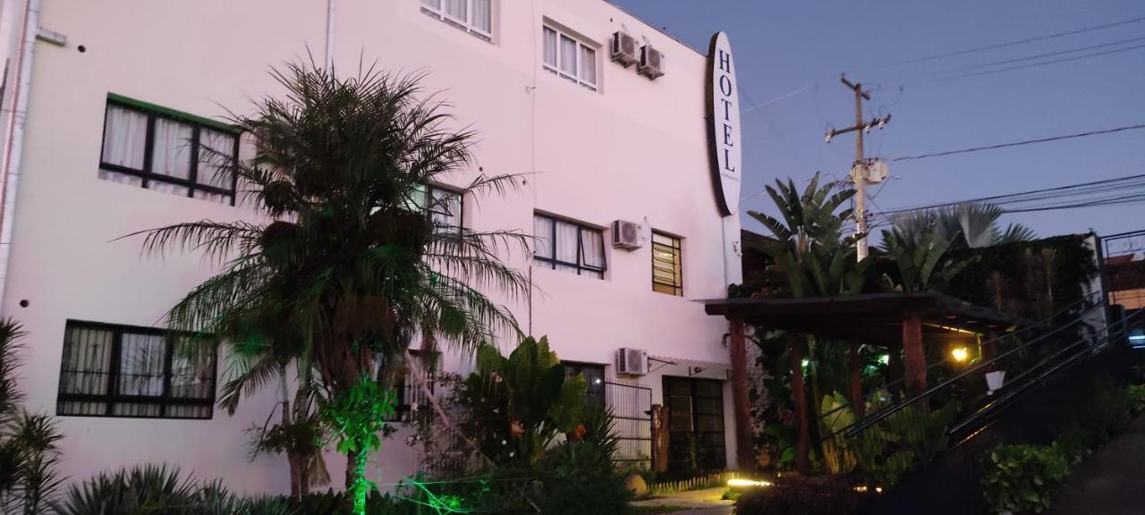Vespasiano Hotel Telêmaco Borba Eksteriør billede